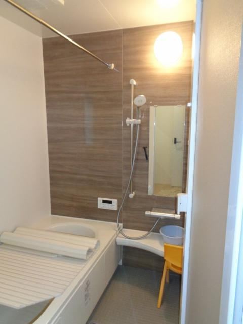 Modern 4LDK Home with Garden in Nakacho - Photo 1