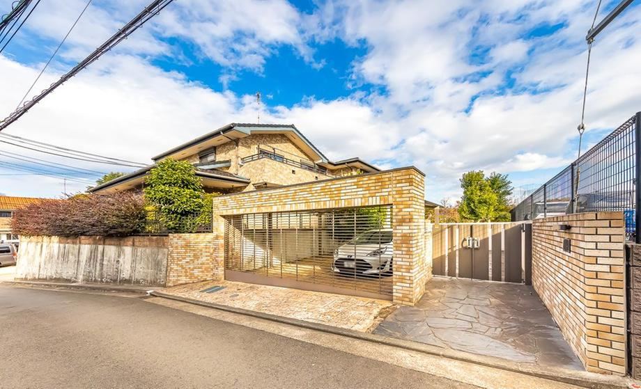 Spacious 4LDK Home on a Large Lot - Photo 1