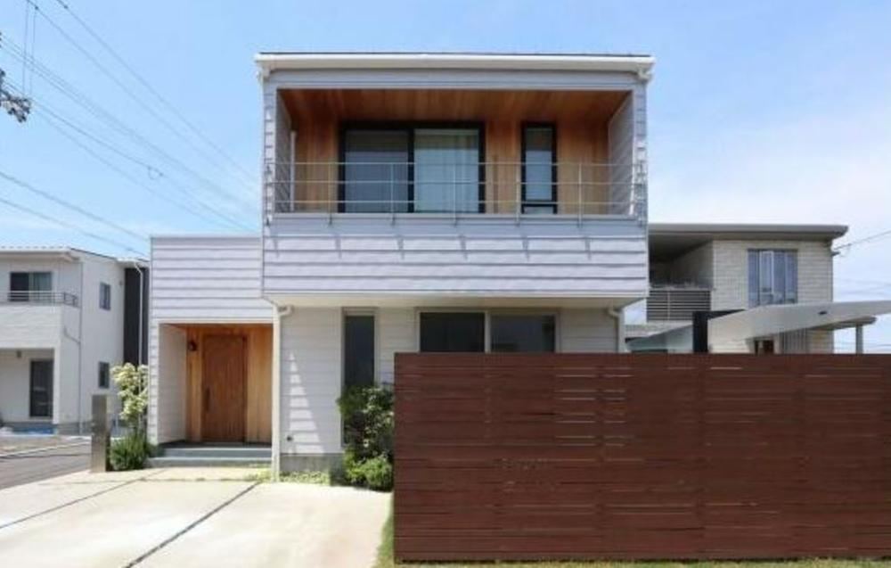 Eco-Friendly 2LDK Home with Solar Power in Matsuyama - Photo 1