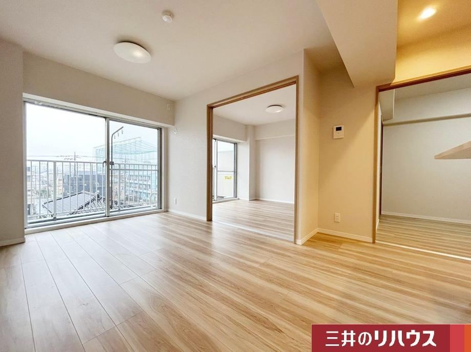 3LDK Apartment in Soka Available Now - Photo 1