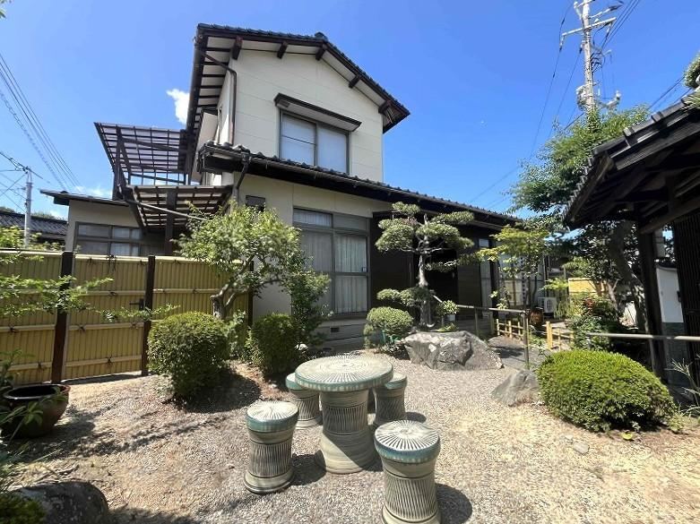 Spacious 6DK House in Yonago - Photo 1
