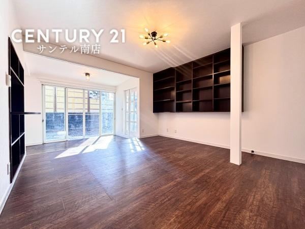 Spacious Renovated 6LDK House with Great Location - Photo 1