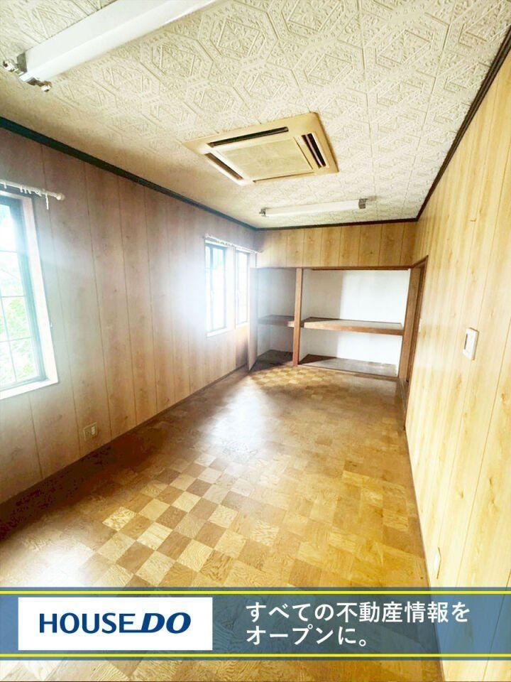 Spacious 5DK House with Commercial Space in Nakama - Photo 1