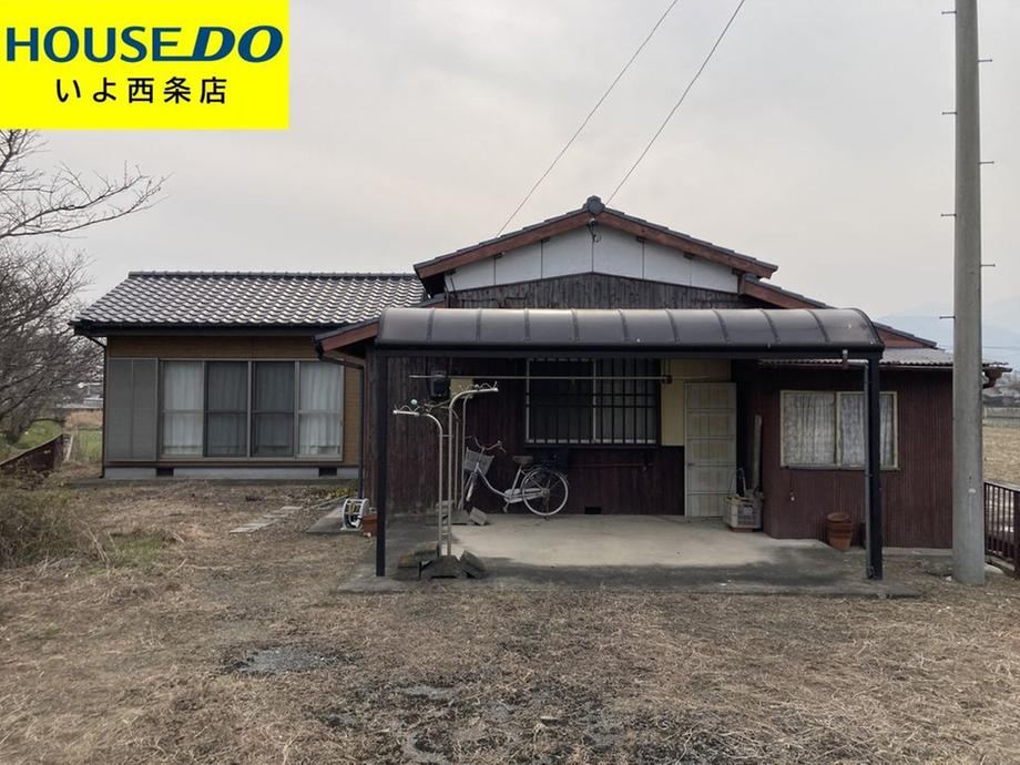 Cozy 4K Home Near Schools in Saijo City - Photo 1