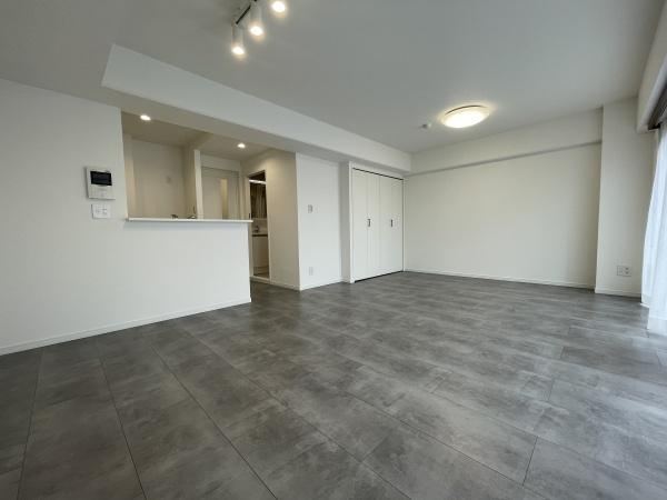 2LDK Apartment in Quiet Area Near Sakurashinmachi Station, Tokyo - Photo 1