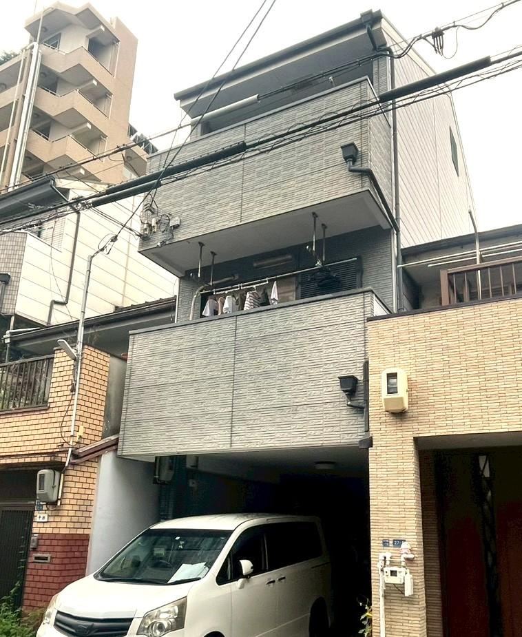 Versatile 5LDK House Near Tenkachaya Station, Osaka - Photo 1