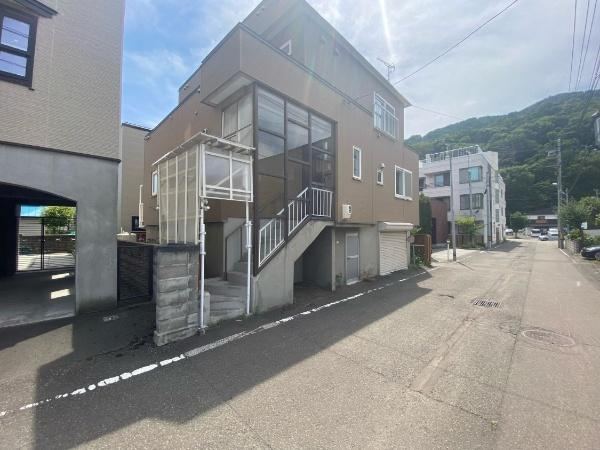 Comfortable 3LDK House in Central Sapporo - Photo 1