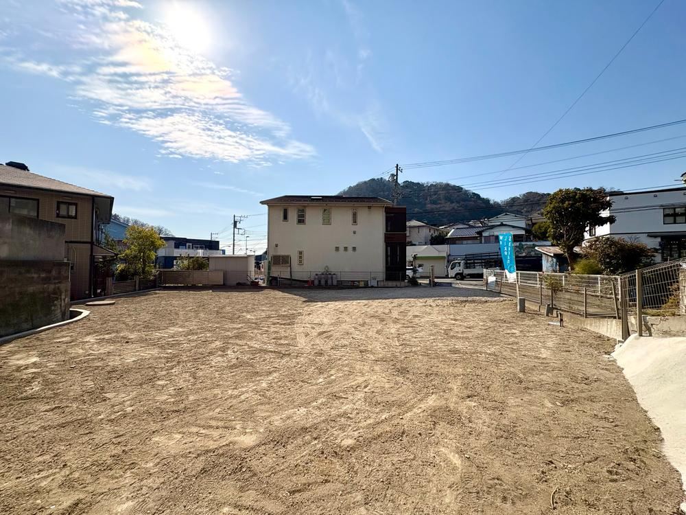 Spacious Land Plot in Hayama - Photo 1