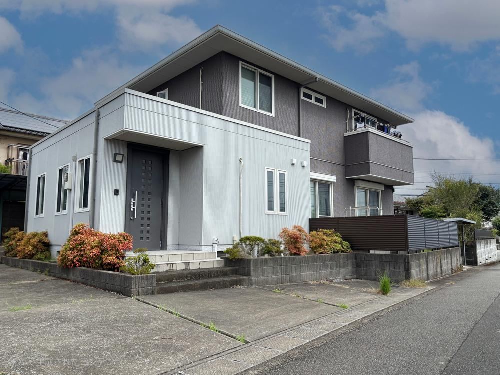 Versatile 4LDK with Office Space in Sadowara - Photo 1