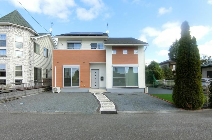 Convenient 3LDK Home with Solar Power in Utsunomiya - Photo 1