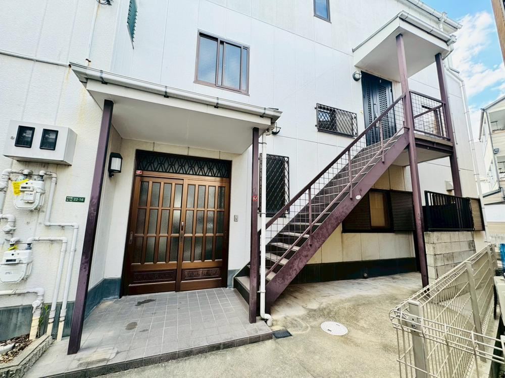7LDK+S Detached House in Higashiyodogawa, Osaka - Photo 1