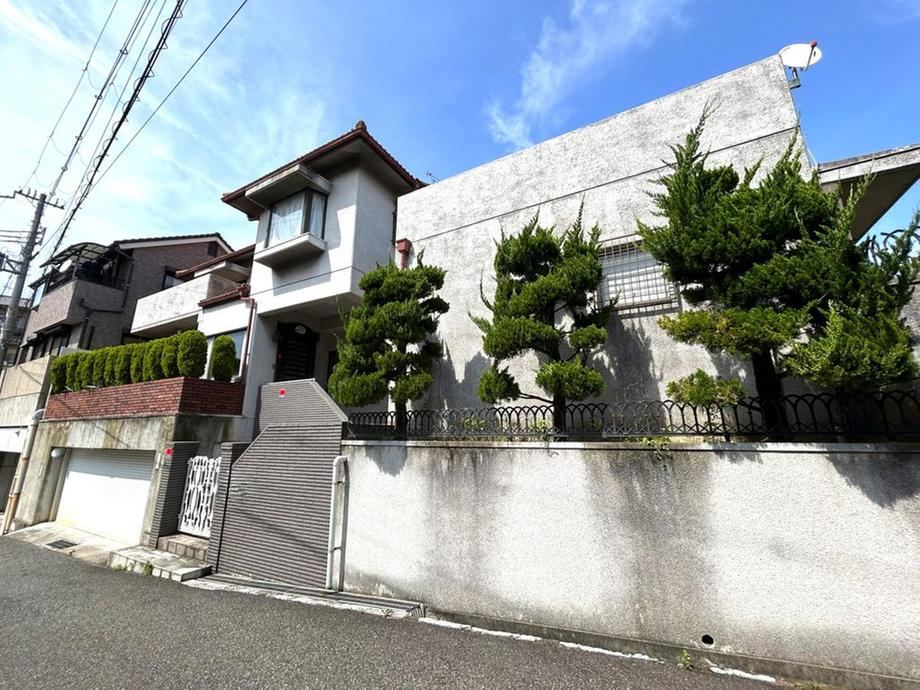 Spacious 3LDK Home in Nagata - Photo 1