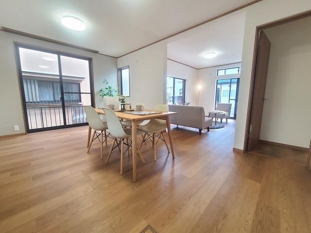 Bright 3LDK House with Full Renovation in Terauchi, Kawagoe - Photo 1