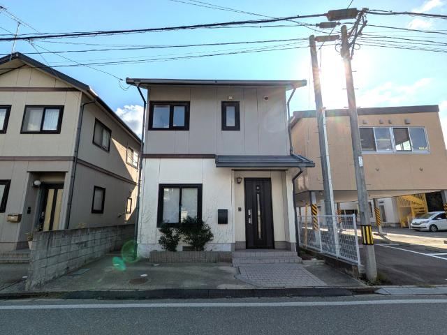 Modern 4LDK House in Minami-dori Miyata, Akita - Photo 1