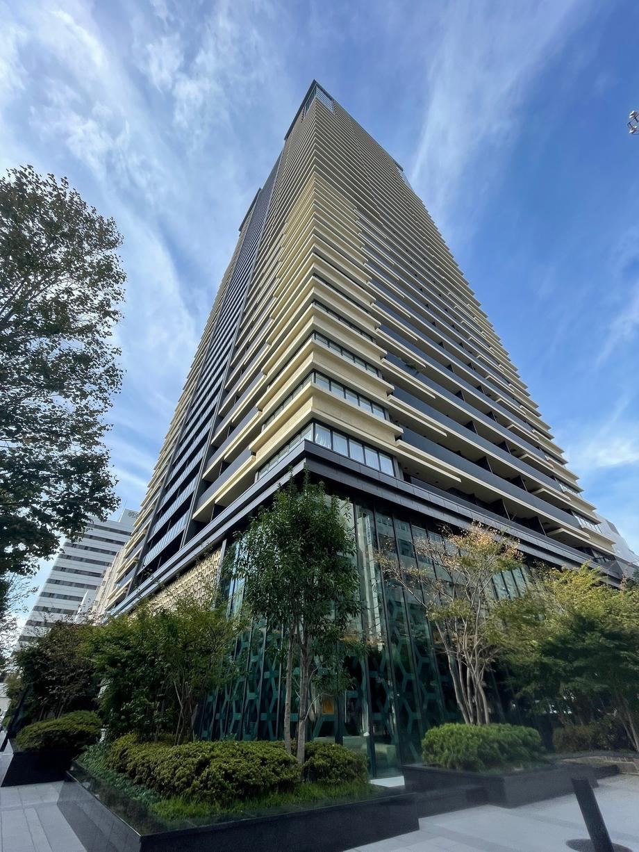 2LDK+S apartment in Chuo Ward, Osaka - Photo 1