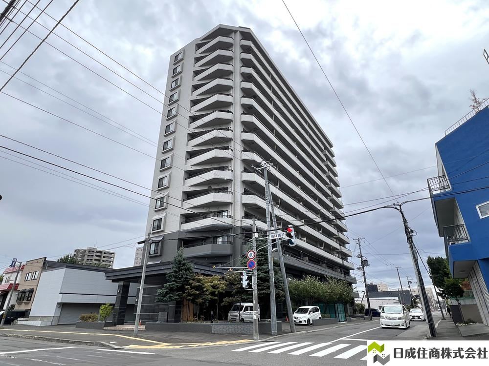 3LDK apartment in Chuo Ward, Sapporo, Hokkaido - Photo 1