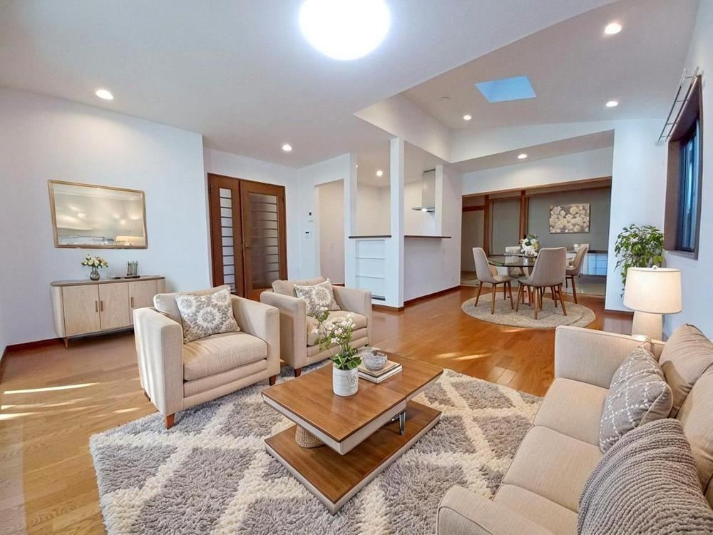 Beautifully Renovated Home in Setagaya - Photo 1