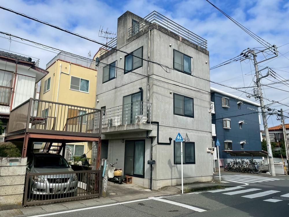 3LDK Detached House on Corner Lot in Samukawa - Photo 1