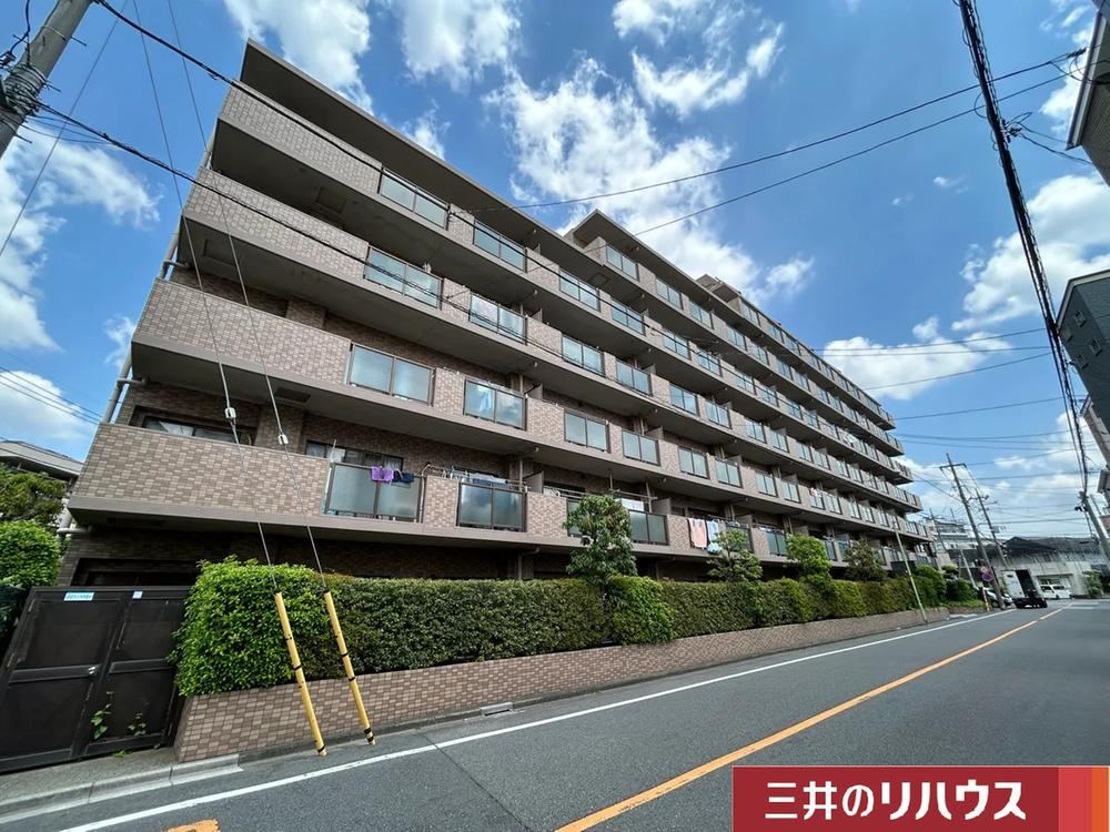 Modern 3LDK Apartment in Kawaguchi - Photo 1