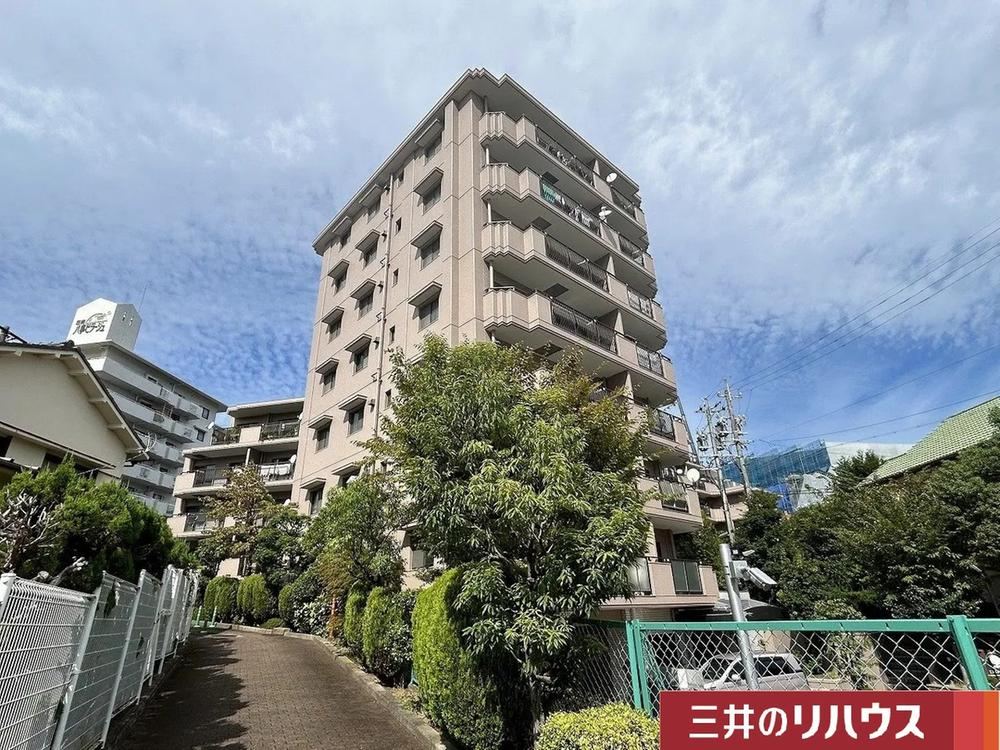 2LDK apartment in Tempaku Ward, Nagoya, Aichi - Photo 1