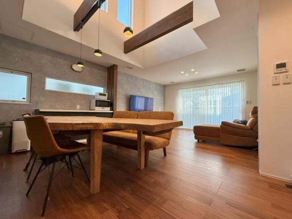 Stylish 3LDK House in Fukuoka's Jiro Maru Area - Photo 1