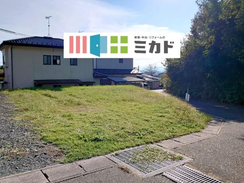 Elevated Land in a Quiet Residential Area - Photo 1