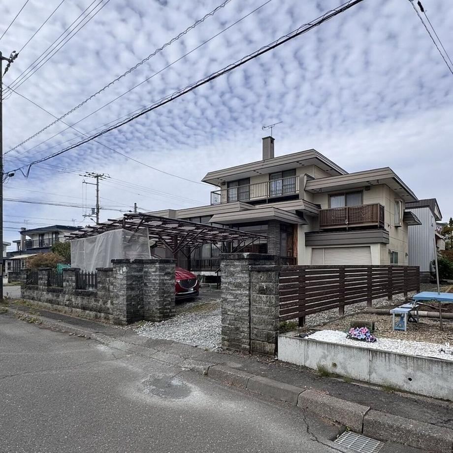 Convenient 4LDK House Near Nishikoka Station - Photo 1