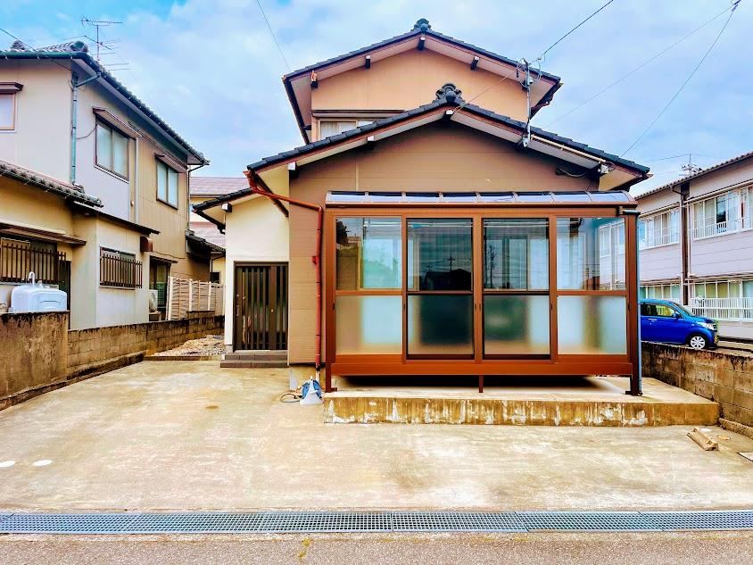 Move-in Ready 3LDK House in Yokokawa - Photo 1