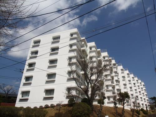 2LDK apartment in Atami, Shizuoka - Photo 1