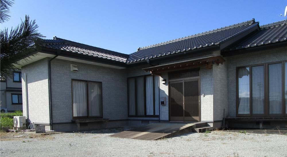 5DK House Near Sakamoto Station - Photo 1