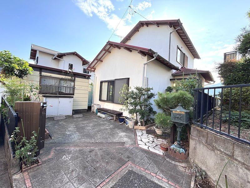 3LDK House with Ocean Views Near Manazuru Station - Photo 1