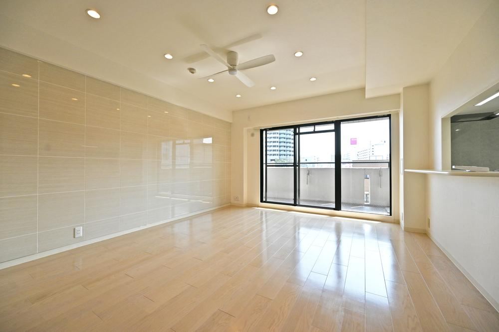 3LDK apartment in Suita, Osaka - Photo 1