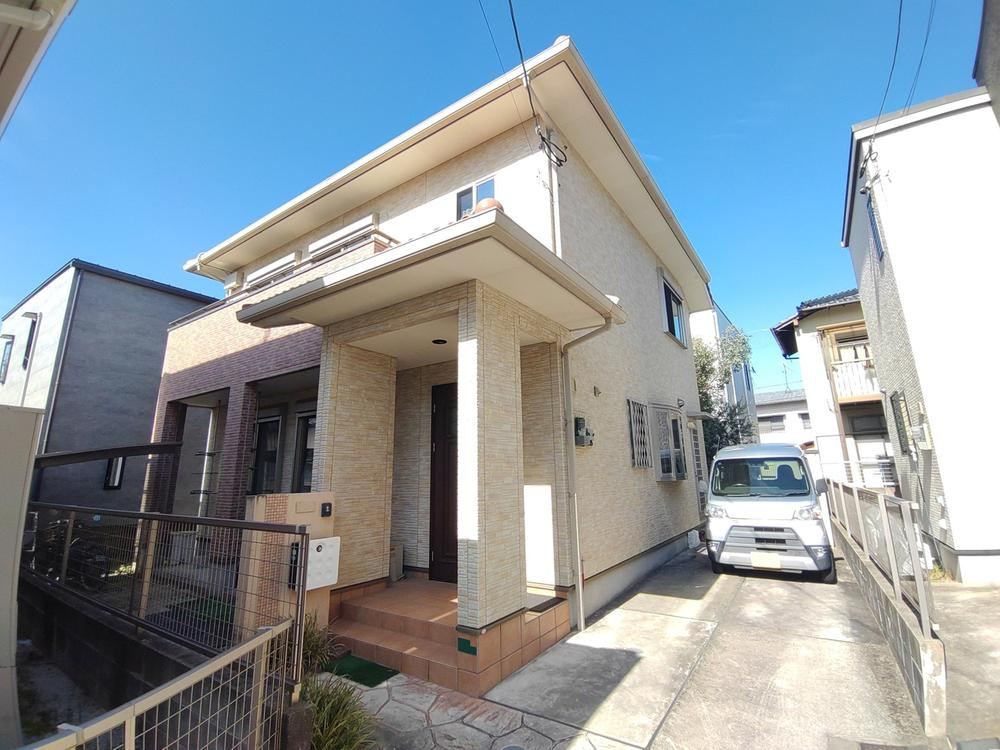 Spacious 4LDK+S Detached House with Solar Power in Sawara, Fukuoka - Photo 1