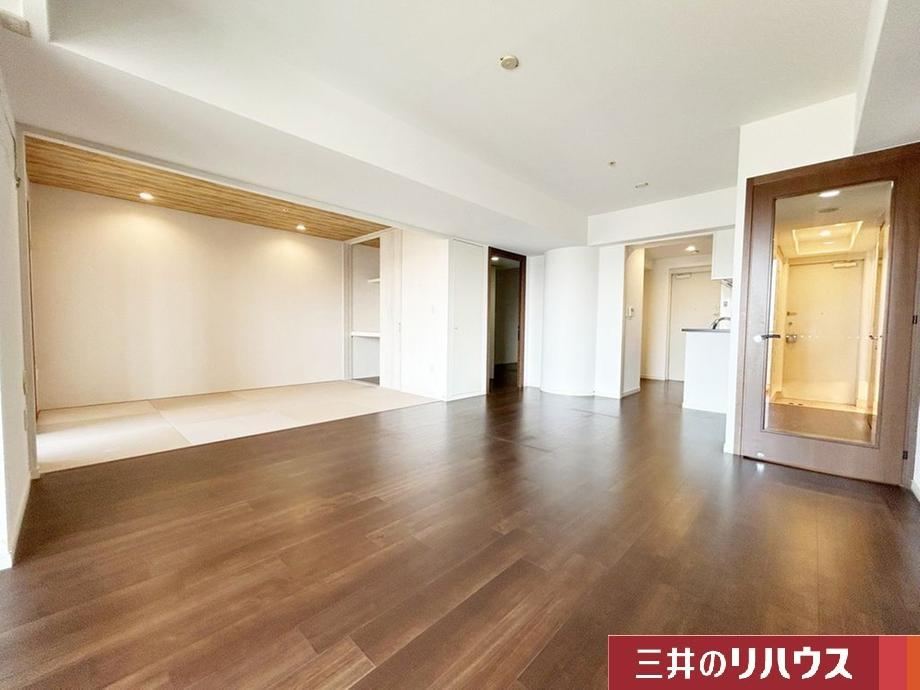 3LDK apartment in Joto Ward, Osaka - Photo 1