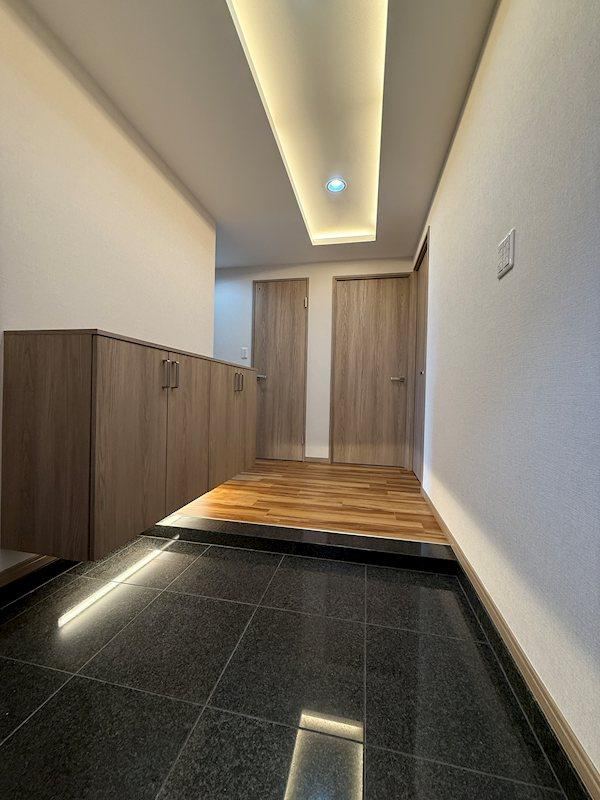 4LDK apartment in Nishi Ward, Fukuoka - Photo 1