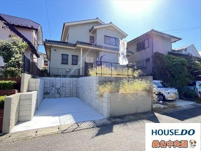 Recently Renovated 4LDK Home Near Schools - Photo 1