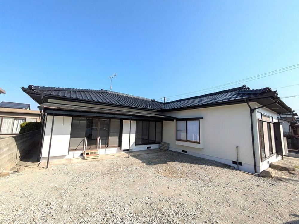 Renovating 3LDK Detached House in Fujitacho, Omuta - Photo 1