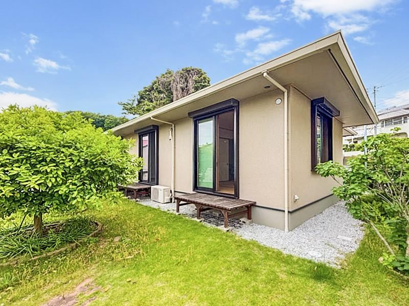 Spacious 2LDK House with Garden in Morisaki - Photo 1