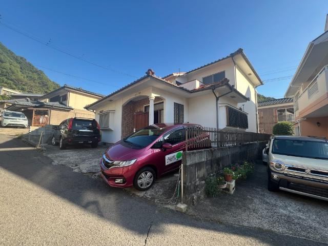 Spacious 4LDK Home with Garden in Ohama - Photo 1