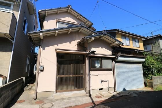 4K House with Garage in Oshino 1 - Photo 1