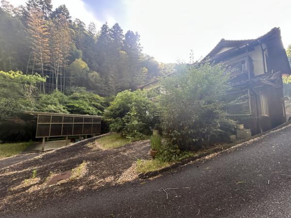 Spacious 8DK Home with Garden in Matsue - Photo 1