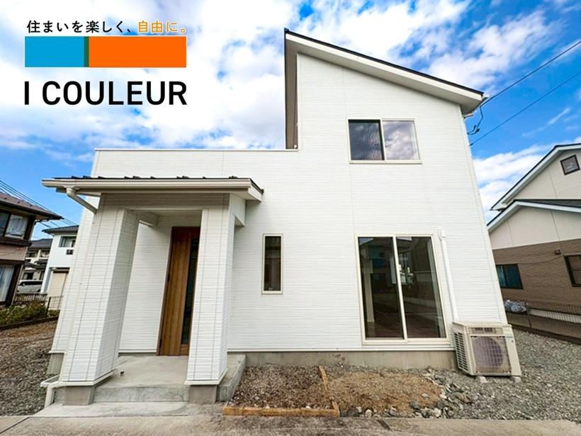 Nearly New 2LDK Home with Spacious Living Area - Photo 1