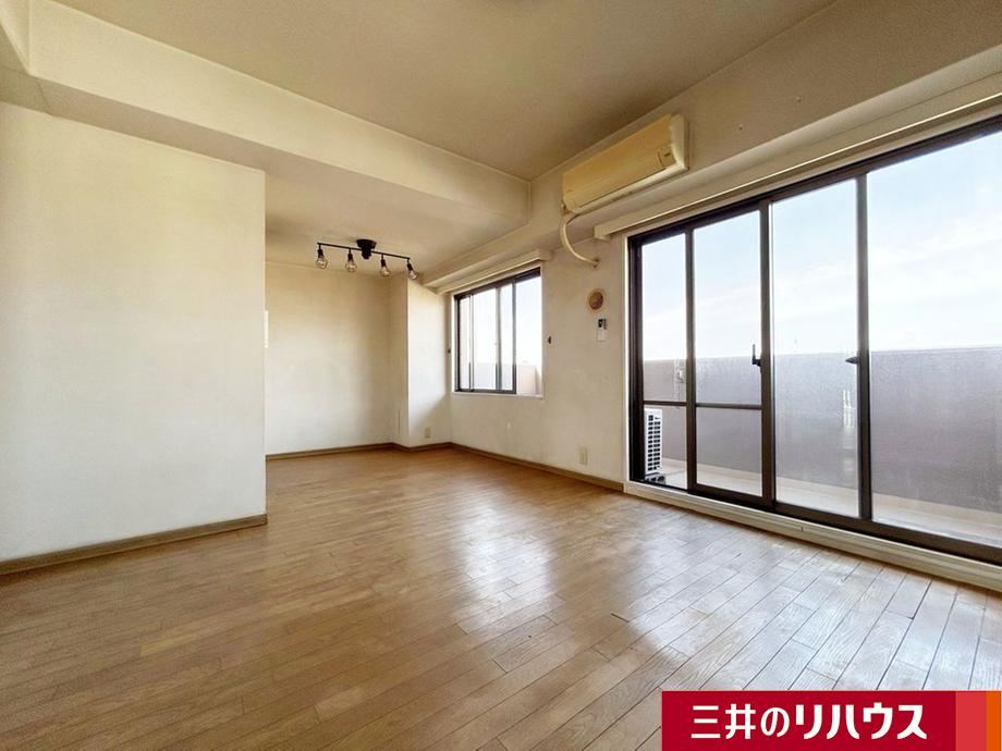 3LDK apartment in Takaishi, Osaka - Photo 1