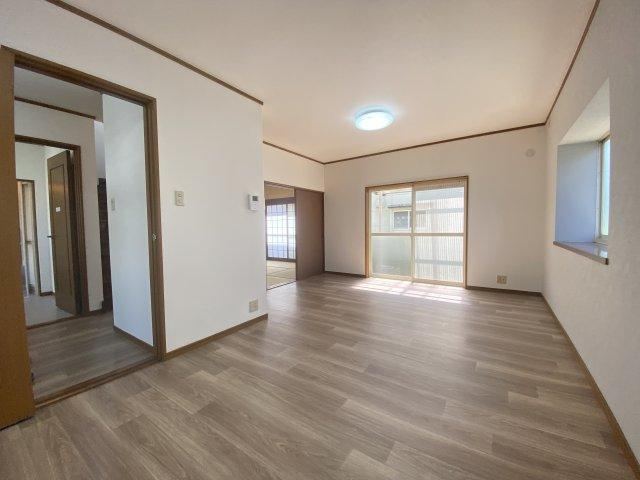 Renovated 4LDK Home Near Midorikawa Station - Photo 1