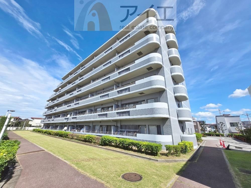 Newly Renovated 3LDK Apartment in Kamishizu - Photo 1