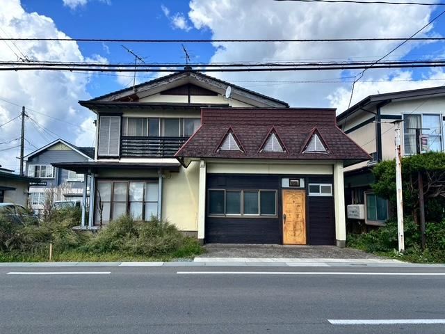 2LDK House with Store in Takizawa - Photo 1