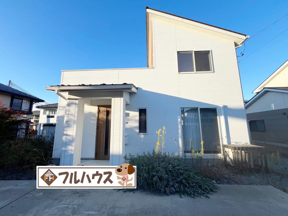 Spacious 2LDK Home with Garden in Uraido - Photo 1