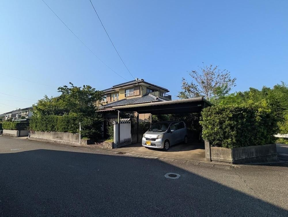 Spacious 6DK Corner Lot House in Gakuen Kibanadai Kita - Photo 1