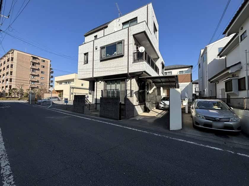 Versatile 4LLDDKK House Near Higashi-Kawaguchi Station - Photo 1