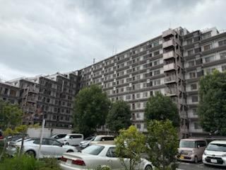 Bright 2LDK Apartment in Oshitatecho - Photo 1